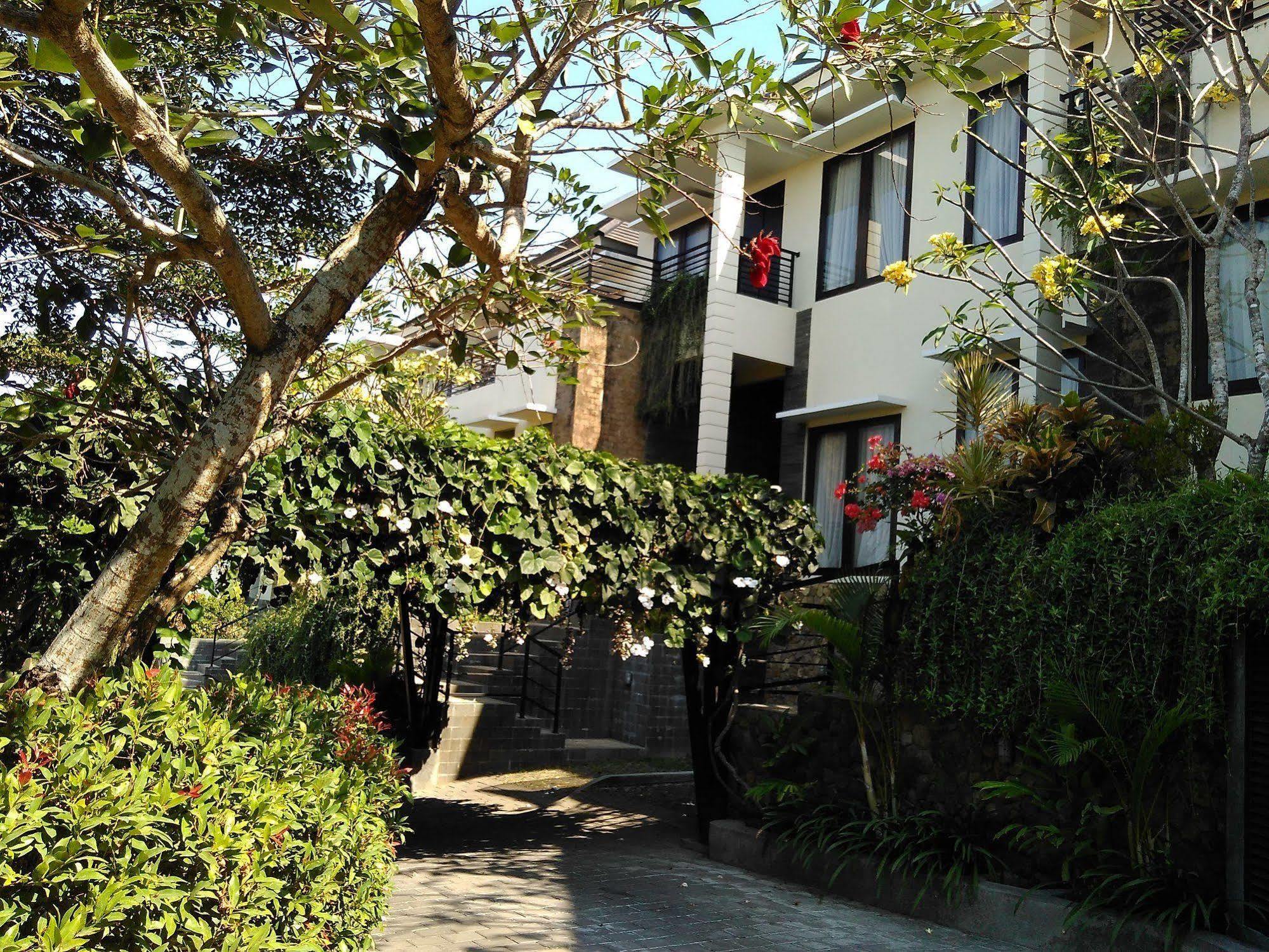 Parkside Denbukit Residence & Suite Jimbaran Extérieur photo